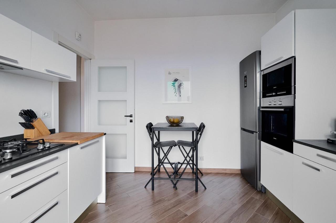 Lux 180Sqm Flat - Entire Last Floor Милан Экстерьер фото